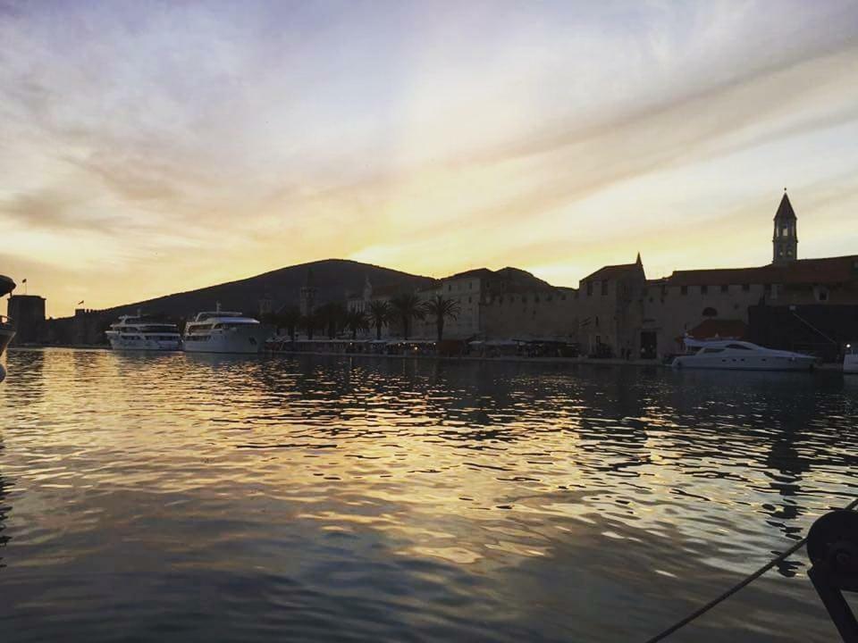 Apartman Tamara Trogir Exteriör bild
